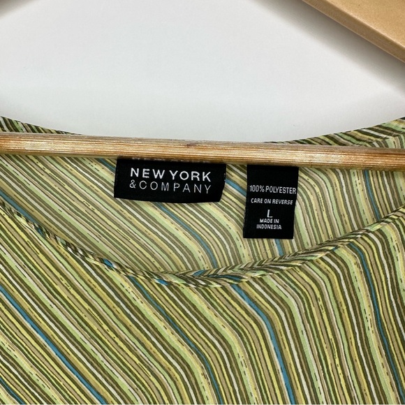 SOLD! New York & Company Striped Green Brown Flare Sleeve Blouse L #X0927 - Picture 9 of 15